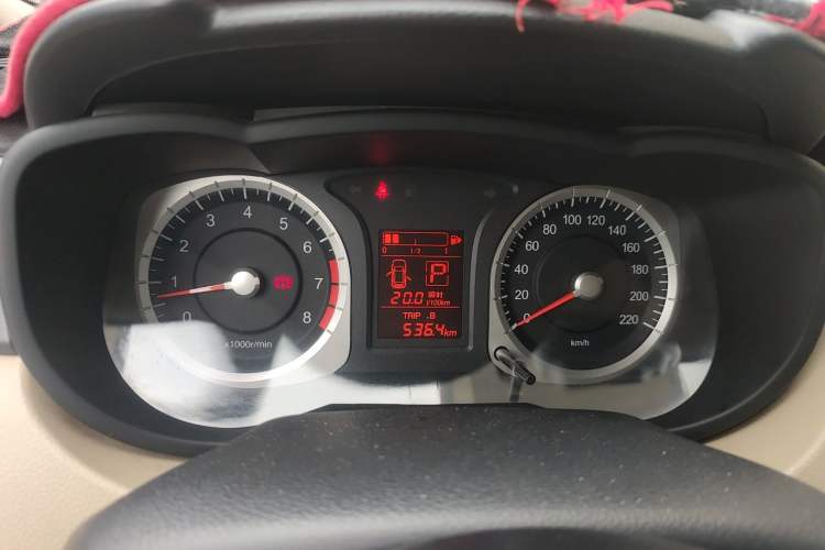 Used Venucia R50 2013 1.6L Automatic Luxury Edition Instrument Cluster