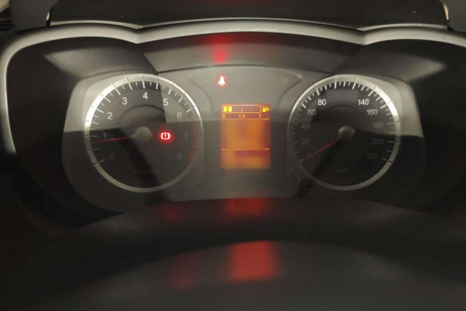 Used Venucia R50 2013 1.6L Automatic Fashion Edition Instrument Cluster