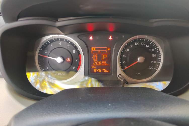 Used Venucia R50 2013 1.6L Automatic Luxury Edition Instrument Cluster