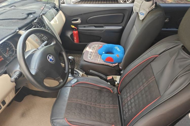 Used Venucia R50 2013 1.6L Automatic Fashion Edition Left Front Seat