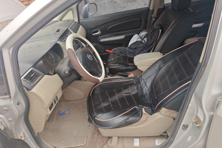 Used Venucia R50 2013 1.6L Manual Luxury Edition Left Front Seat