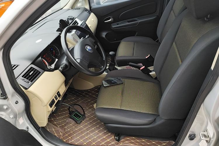 Used Venucia R50 2013 1.6L Manual Fashion Edition Left Front Seat