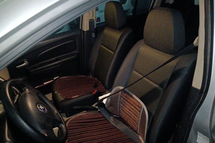 Used Venucia R50 2013 1.6L Manual Fashion Edition Left Front Seat
