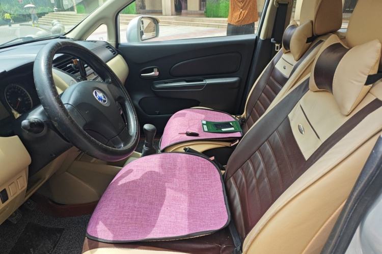 Used Venucia R50 2013 1.6L Manual Fashion Edition Left Front Seat