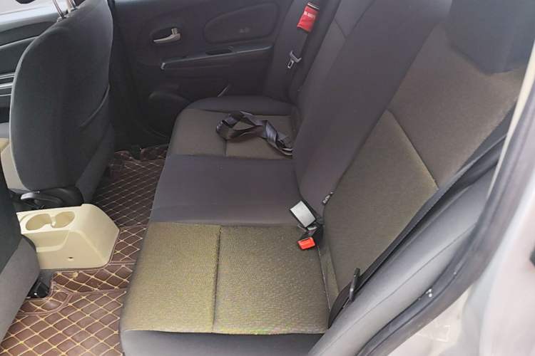 Used Venucia R50 2013 1.6L Manual Fashion Edition Left Rear Seat