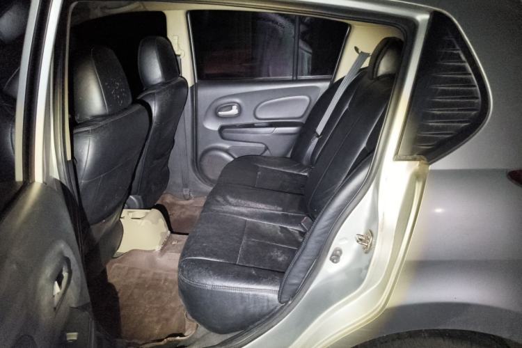 Used Venucia R50 2013 1.6L Automatic Fashion Edition Left Rear Seat