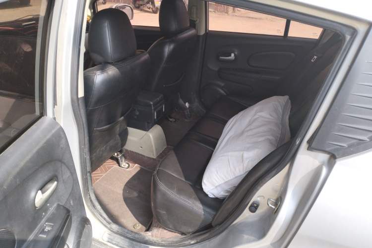 Used Venucia R50 2013 1.6L Manual Fashion Edition Left Rear Seat