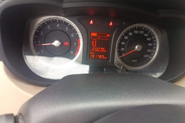 Used Venucia R50 2013 1.6L Manual Luxury Edition Odometer Close Up