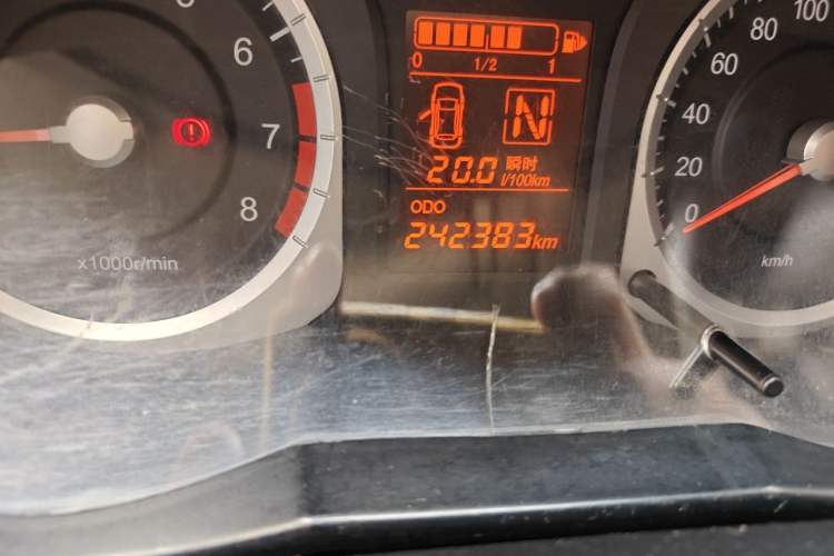 Used Venucia R50 2013 1.6L Automatic Fashion Edition Odometer Close Up