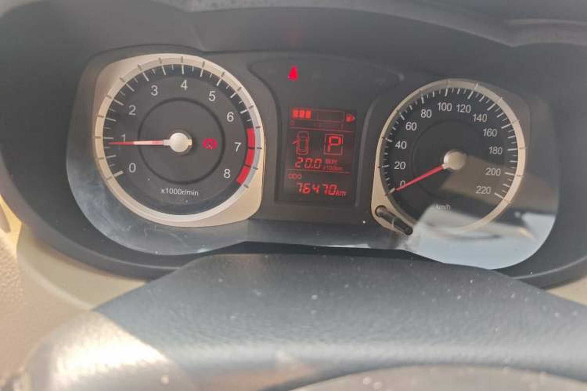 Used Venucia R50 2013 1.6L Automatic Luxury Edition Odometer Close Up