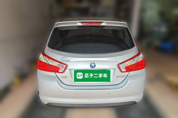 Used Venucia R50 2013 1.6L Automatic Fashion Edition Rear