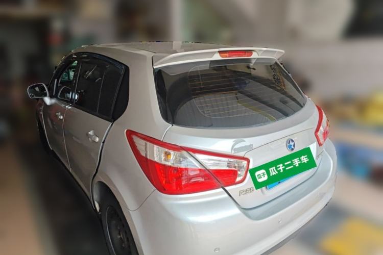 Used Venucia R50 2013 1.6L Automatic Fashion Edition Rear Left 45 Deg