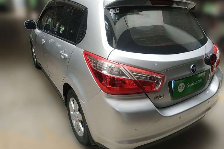 Used Venucia R50 2013 1.6L Automatic Fashion Edition Rear Left 45 Deg
