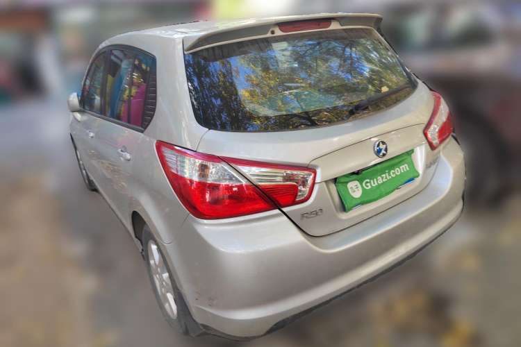 Used Venucia R50 2013 1.6L Automatic Luxury Edition Rear Left 45 Deg