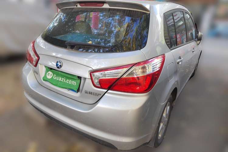 Used Venucia R50 2013 1.6L Automatic Luxury Edition Rear Right 45 Deg