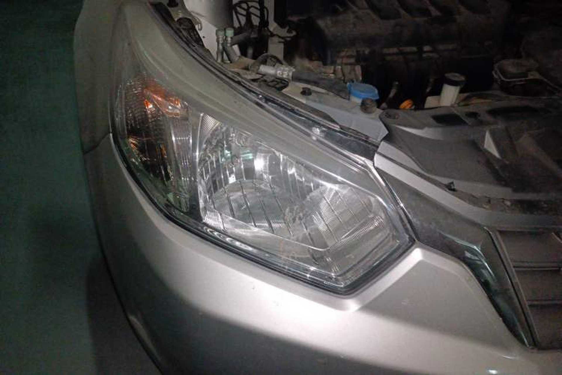 Used Venucia R50 2013 1.6L Manual Fashion Edition Right Front Headlight