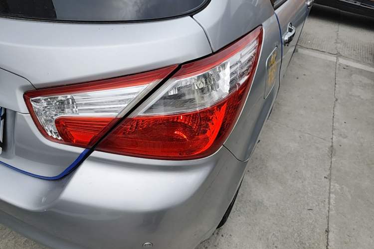 Used Venucia R50 2013 1.6L Manual Fashion Edition Right Rear Taillight