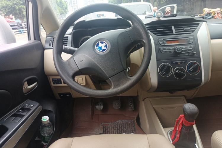 Used Venucia R50 2013 1.6L Manual Luxury Edition Steering Wheel