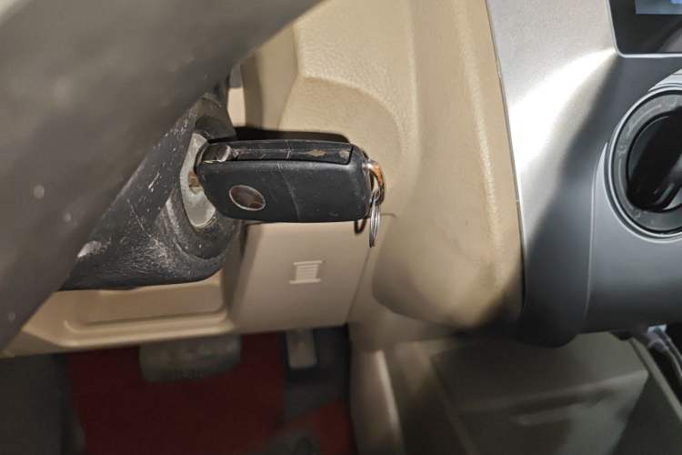 Used Venucia R50 2013 1.6L Automatic Fashion Edition Vehicle Key