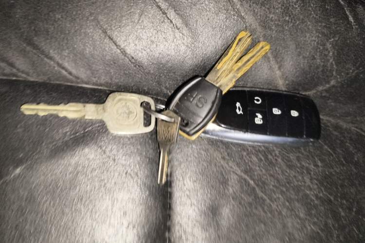 Used Venucia R50 2013 1.6L Automatic Fashion Edition Vehicle Key