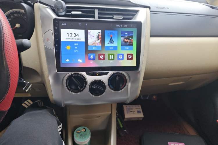 Used Venucia R50 2013 1.6L Manual Fashion Edition Audio And AC Panel