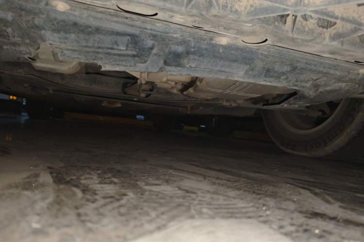 Used Venucia R50 2013 1.6L Automatic Fashion Edition Chassis Front