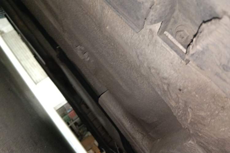 Used Venucia R50 2013 1.6L Manual Fashion Edition Chassis Front Right