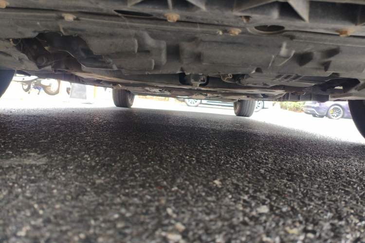 Used Venucia R50 2013 1.6L Automatic Fashion Edition Chassis Front
