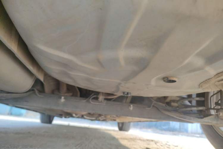 Used Venucia R50 2013 1.6L Manual Fashion Edition Chassis Rear