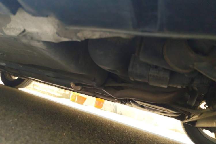 Used Venucia R50 2013 1.6L Manual Fashion Edition Chassis Rear Left