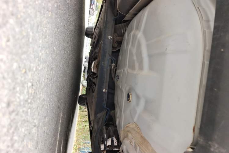 Used Venucia R50 2013 1.6L Automatic Luxury Edition Chassis Rear