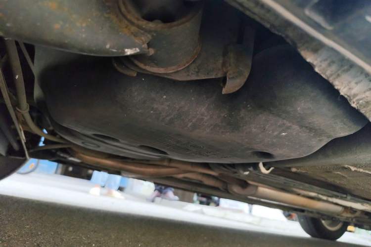 Used Venucia R50 2013 1.6L Manual Fashion Edition Chassis Rear Right