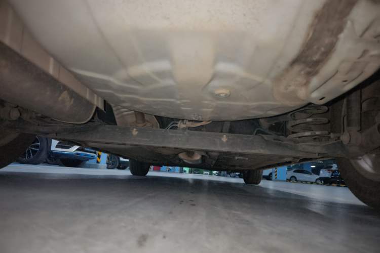 Used Venucia R50 2013 1.6L Manual Fashion Edition Chassis Rear