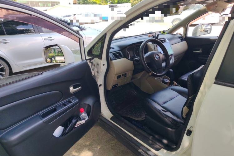 Used Venucia R50 2013 1.6L Automatic Fashion Edition Driver Seat