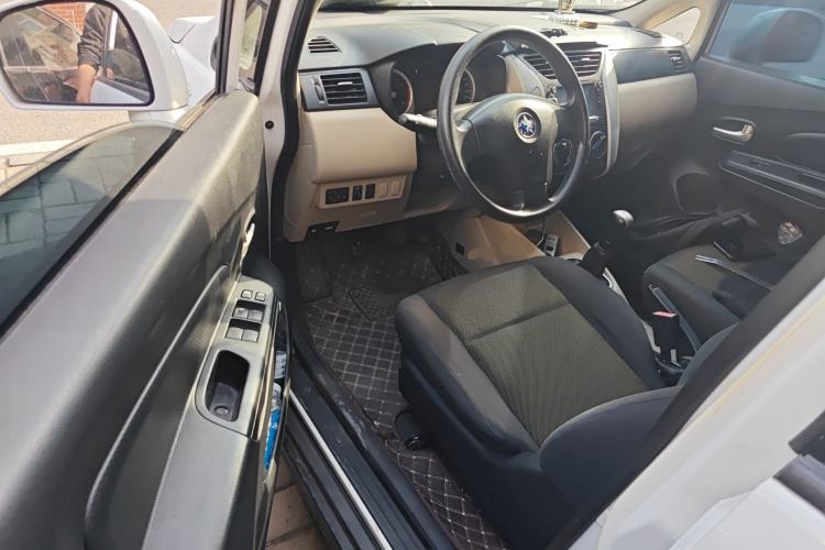 Used Venucia R50 2013 1.6L Manual Fashion Edition Driver Seat