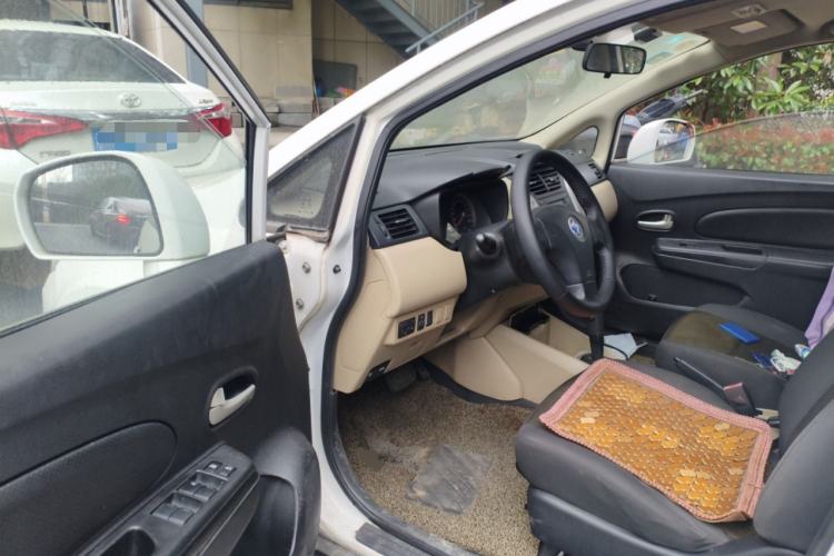 Used Venucia R50 2013 1.6L Automatic Fashion Edition Driver Seat