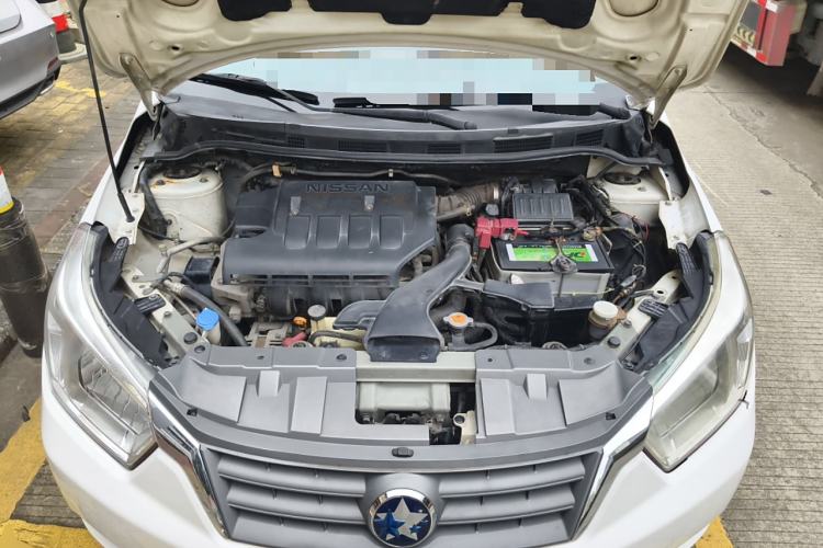 Used Venucia R50 2013 1.6L Manual Fashion Edition Engine Bay