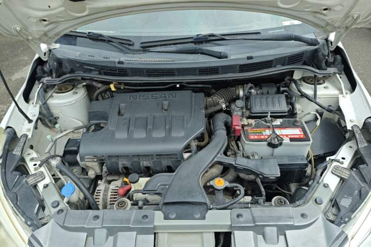 Used Venucia R50 2013 1.6L Manual Fashion Edition Engine Bay