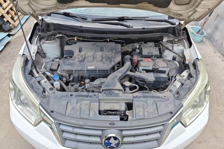 Used Venucia R50 2013 1.6L Manual Fashion Edition Engine Bay