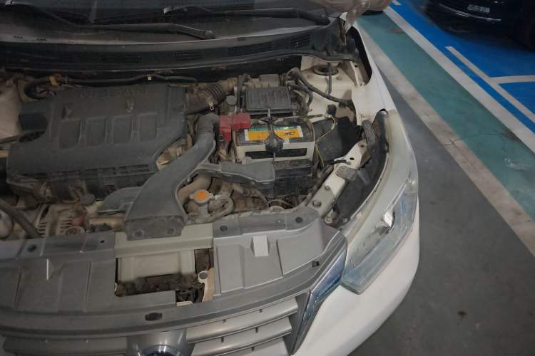 Used Venucia R50 2013 1.6L Manual Fashion Edition Engine Bay Left