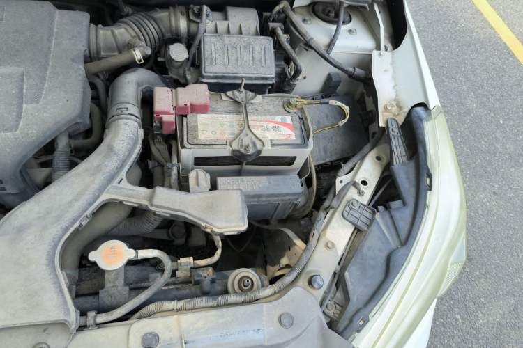 Used Venucia R50 2013 1.6L Manual Fashion Edition Engine Bay Left