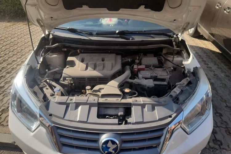 Used Venucia R50 2013 1.6L Automatic Luxury Edition Engine Bay