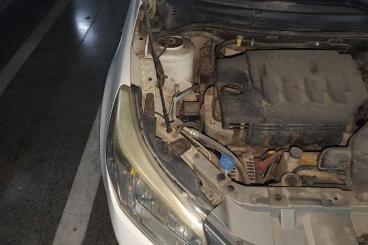 Used Venucia R50 2013 1.6L Automatic Fashion Edition Engine Bay Right