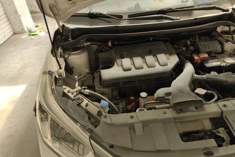 Used Venucia R50 2013 1.6L Manual Fashion Edition Engine Bay Right