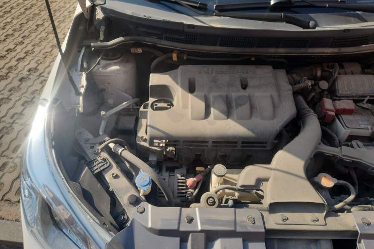 Used Venucia R50 2013 1.6L Automatic Luxury Edition Engine Bay Right