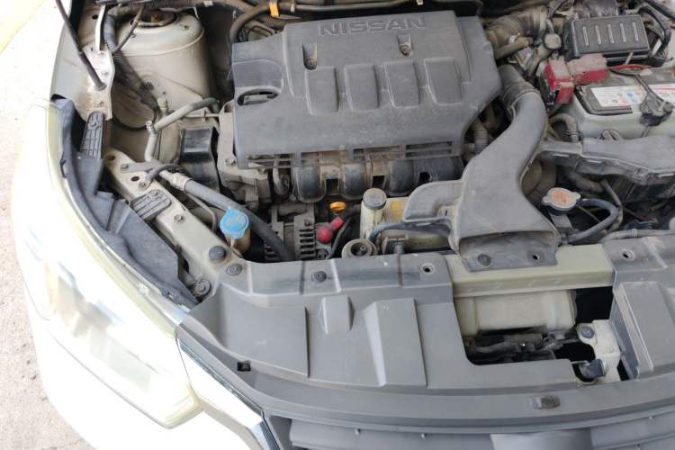 Used Venucia R50 2013 1.6L Automatic Fashion Edition Engine Bay Right