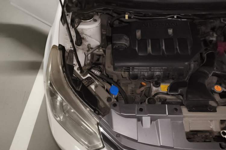 Used Venucia R50 2013 1.6L Manual Fashion Edition Engine Bay Right