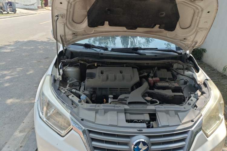 Used Venucia R50 2013 1.6L Manual Fashion Edition Engine Bay Right