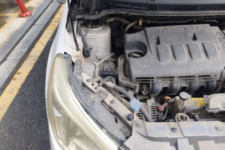 Used Venucia R50 2013 1.6L Automatic Fashion Edition Engine Bay Right
