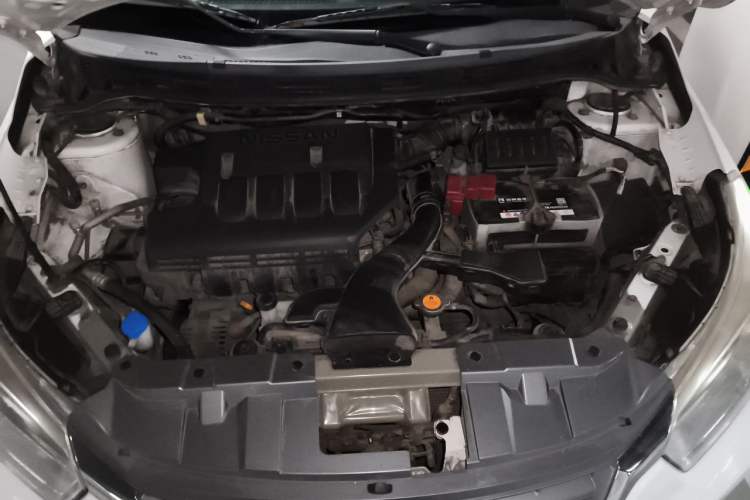 Used Venucia R50 2013 1.6L Manual Fashion Edition Engine Bay